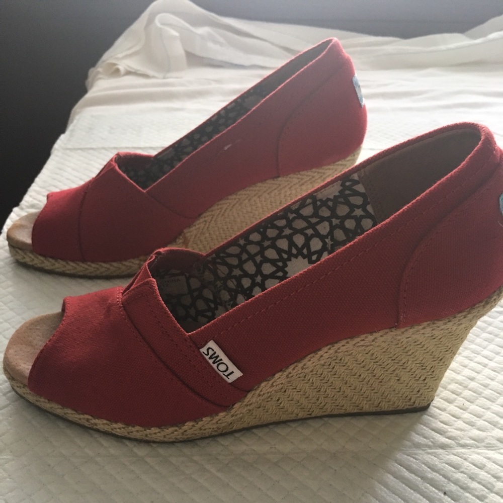 Toms Women's Red Classic Wedge Sandal